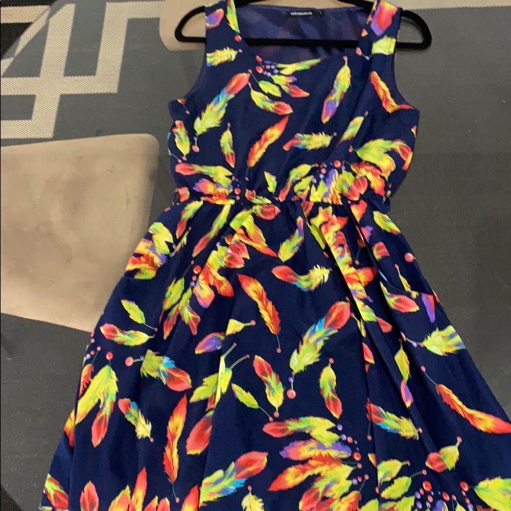 Dress - Picture 1 of 3